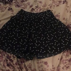 Black arrow skirt